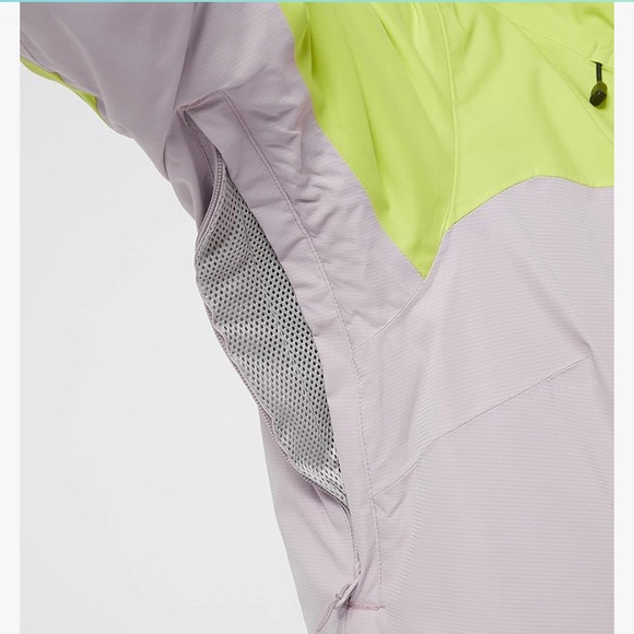 Helly Hansen waterproof ski jacket powchaser - Picture 7 of 10